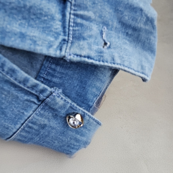 Quacker Factory Blue Chambray Snowman Embroidered Button-Down Tunic Sz Large - Picture 4 of 7